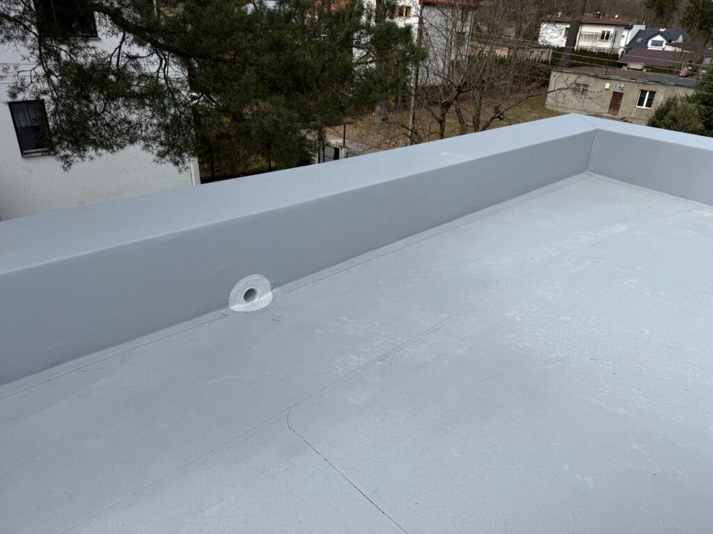 Hydroizolacja płaskiego dachu membraną PVC