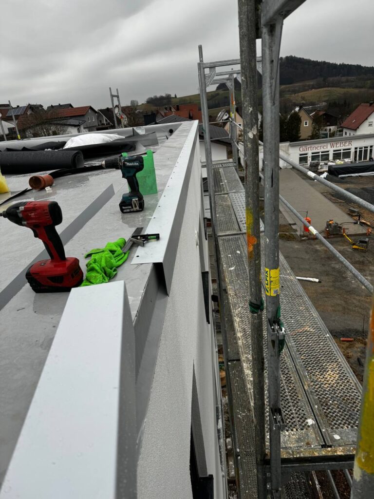 Profesjonalna Hydroizolacja dachów, tarasów i balkonów w Warszawa i okolice